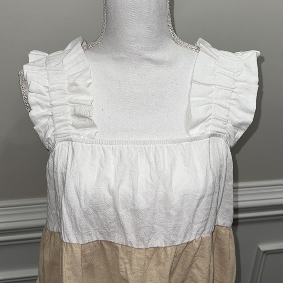 NWT ANDTHEWHY 💯 Cotton Ruffled Sleeveless Multicolored Tiered Top size M - Picture 2 of 6